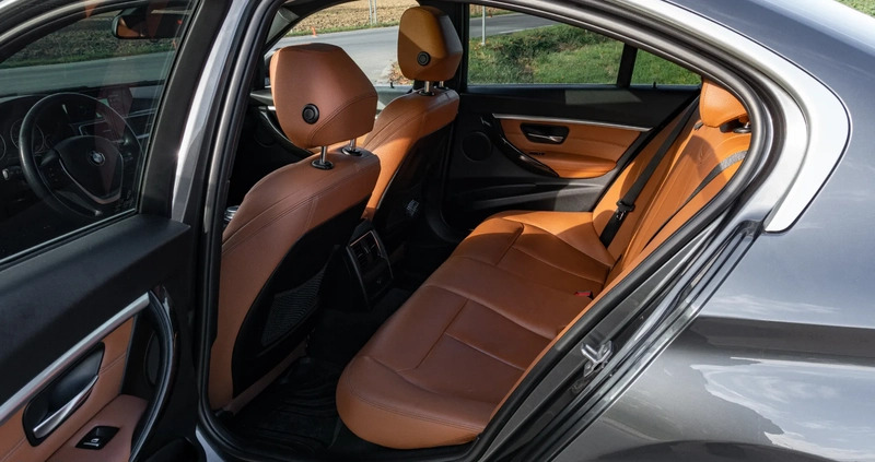 BMW Seria 3 cena 74900 przebieg: 186000, rok produkcji 2017 z Wrocław małe 301